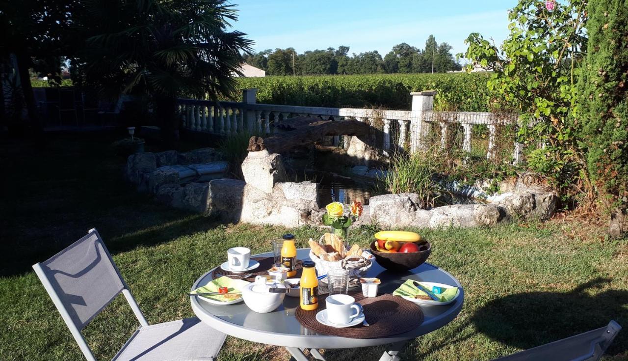 Maison d'hôtes La Caleche à Bégadan Extérieur photo